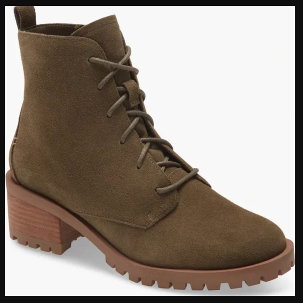 Caslon Keaton Water Resistant Lace-Up Bootie Size 9.5